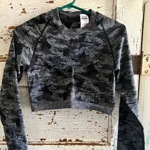 Gym Shark Adapt Charcoal Camo Seamless Long Sleeve Crop Top